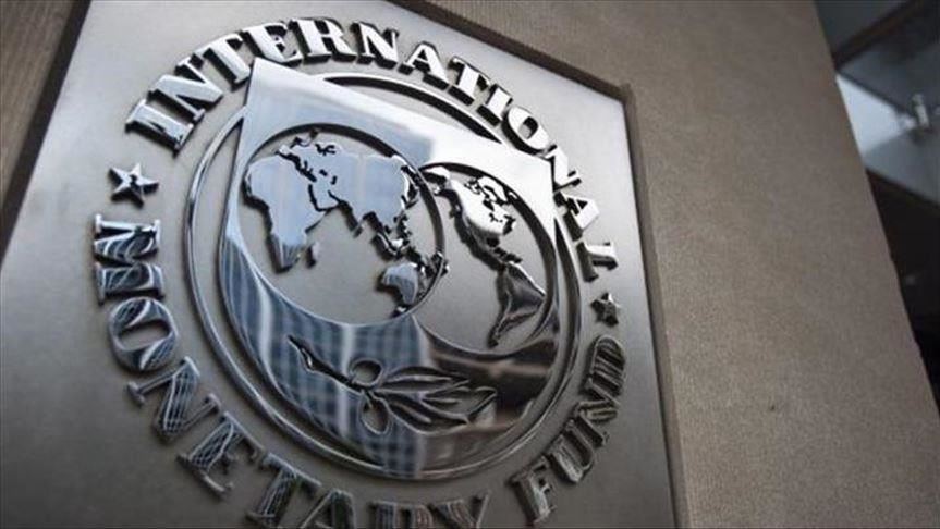 L'économie mondiale se redresse mais la reprise pourrait perdre de l'élan, selon le FMI