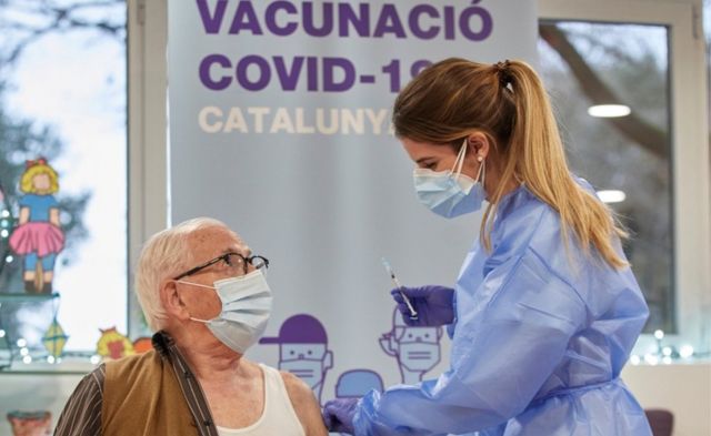Vaccin Covid-19: plus d'un million de doses administrées en Espagne