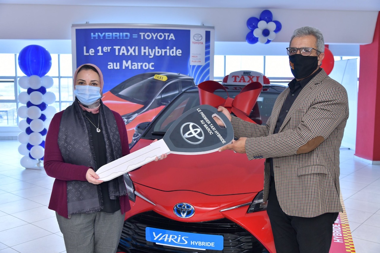 Toyota Du Maroc: livraison du premier taxi hybride de l’histoire du Royaume