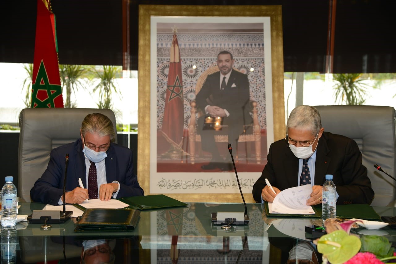 Signature d'une convention de partenariat entre le groupe Attijariwafa bank et Al Amana Microfinance