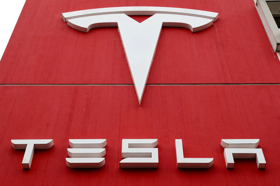 Tesla rappelle près d'un demi-million de voitures pour des failles de sécurité