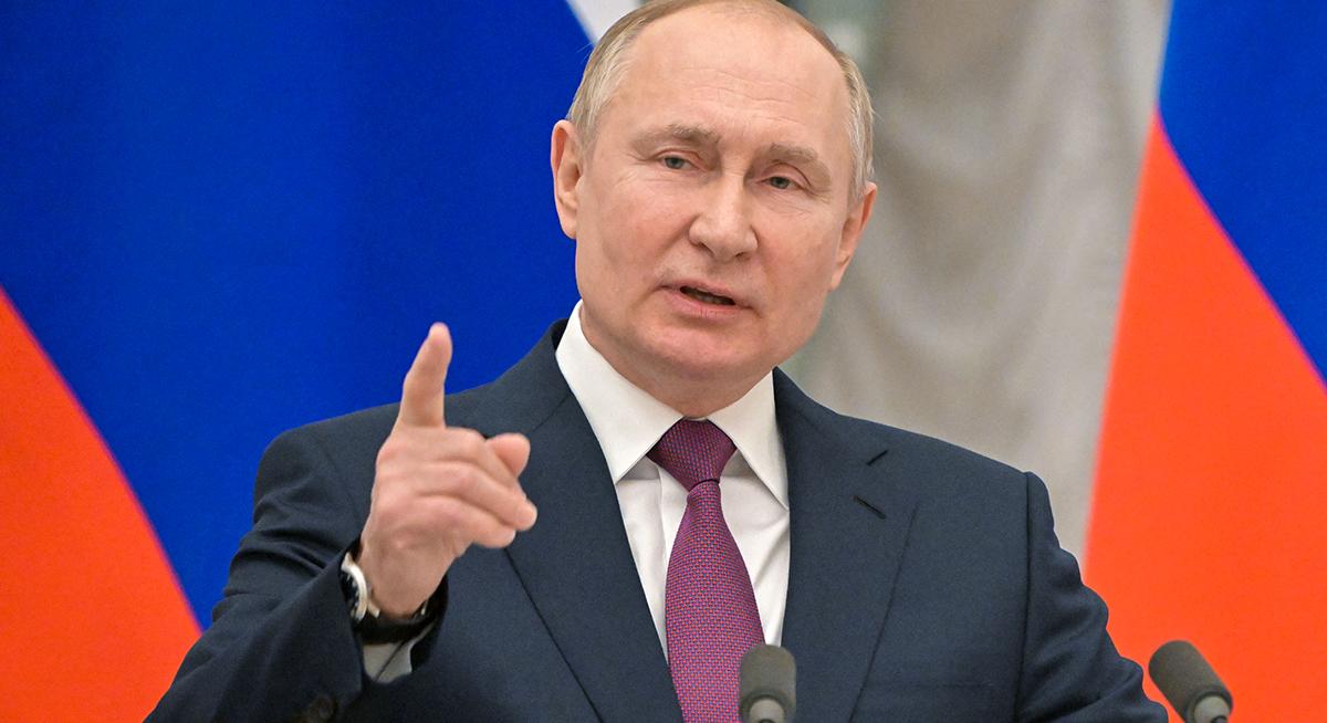 Poutine: "aucun autre moyen" pour défendre la Russie
