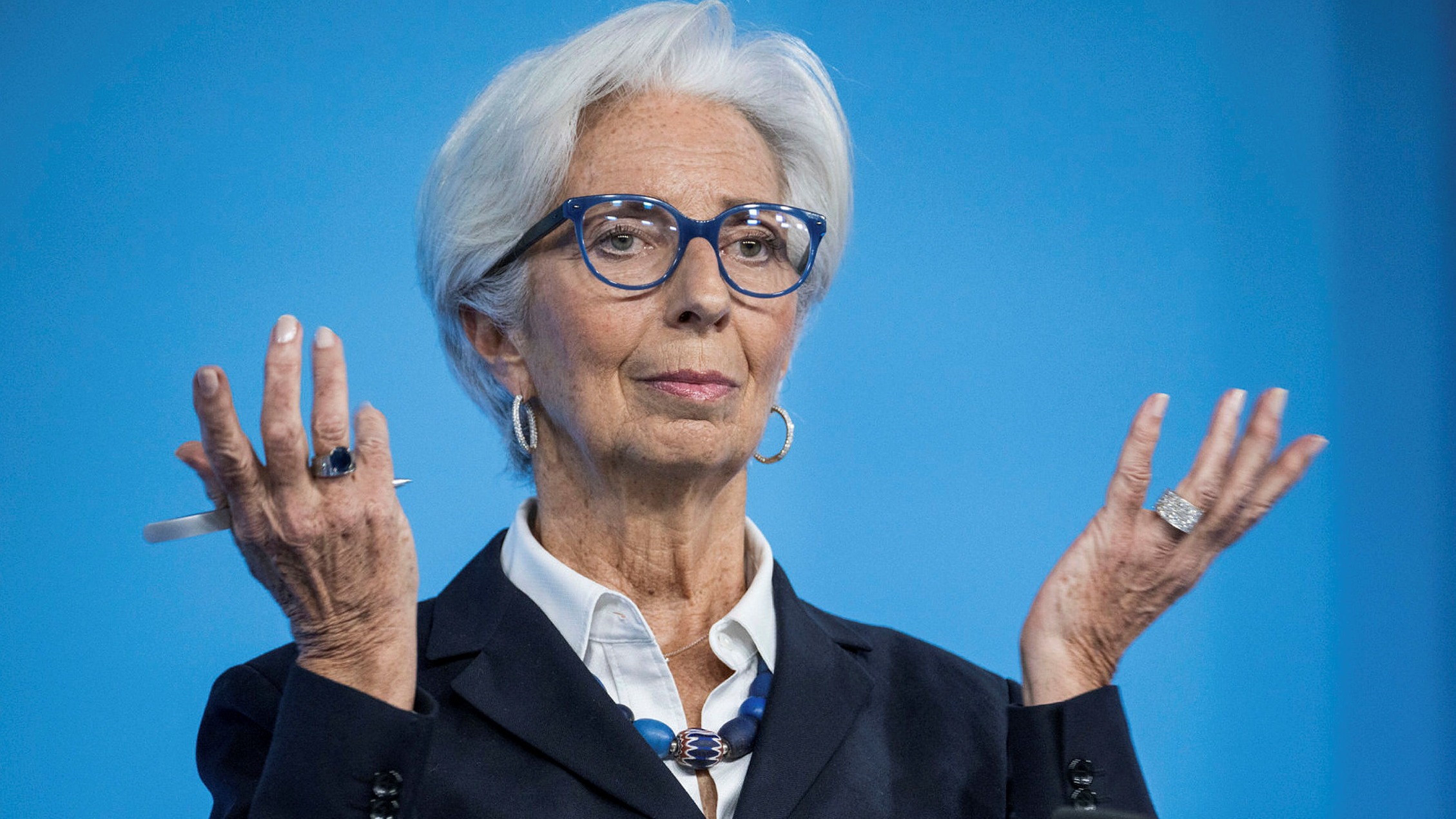 BCE: l'ère des taux négatifs pourrait cesser "d'ici la fin du 3e trimestre", selon Lagarde