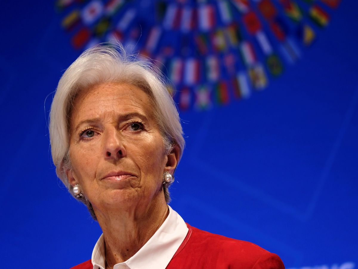 Zone euro: l'inflation orientée à la baisse mais les "incertitudes sont considérables", selon Lagarde