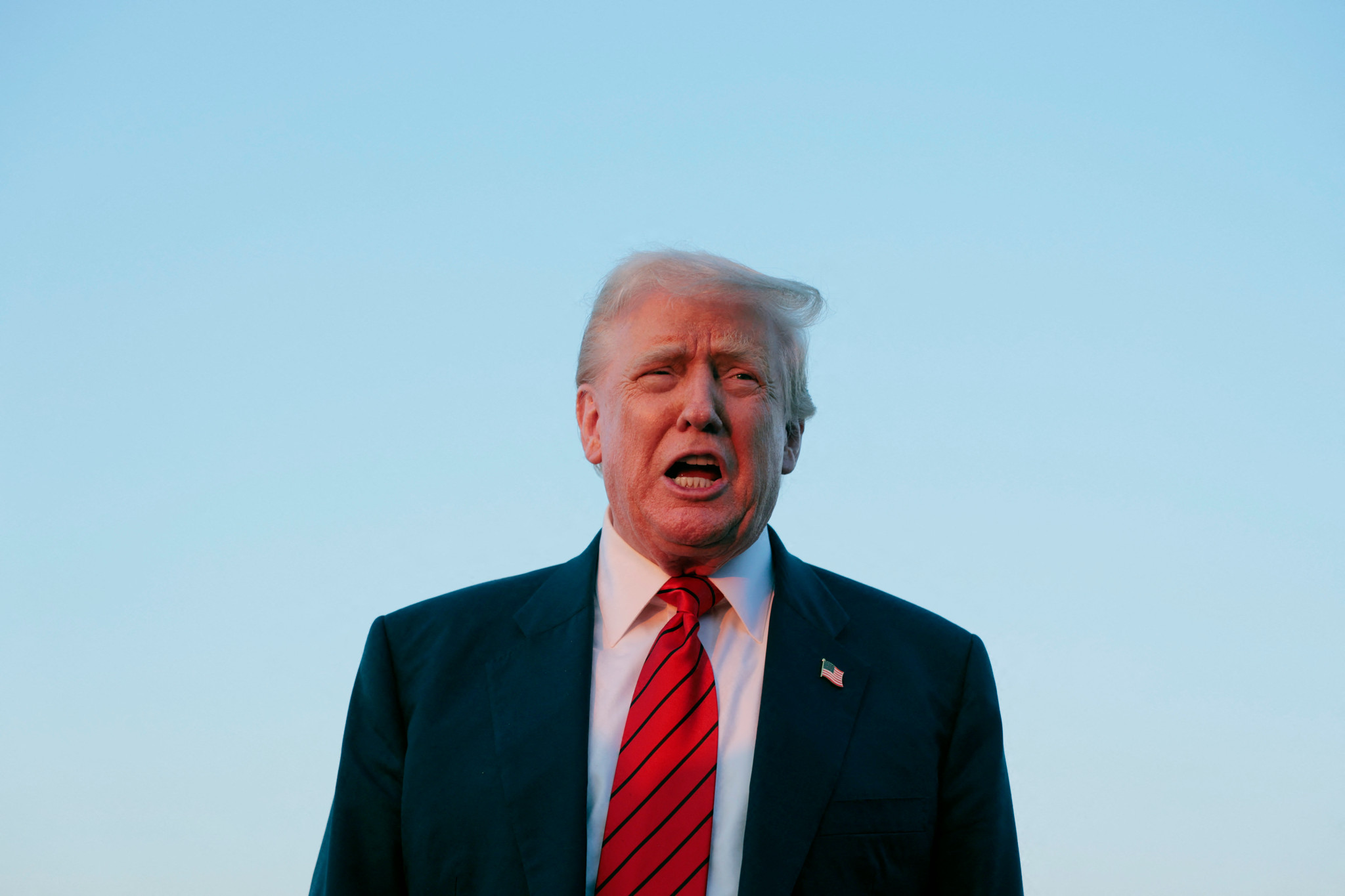 Trump menace l'UE de nouveaux droits de douane en cas de non-investissement de 600 milliards de dollars aux États-Unis