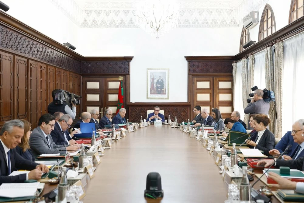 Justice, réforme de l’ISIC et accord militaire Maroc–Rwanda au menu du Conseil de gouvernement